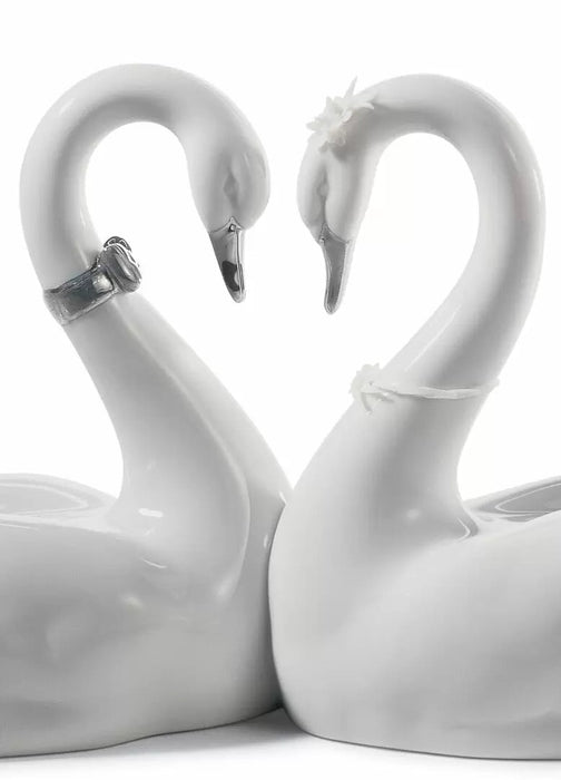 Endless Love Swans Figurine. Silver Lustre 01007049 - Hot Watches